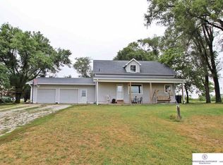 2142 County Rd E, Hooper, NE 68031