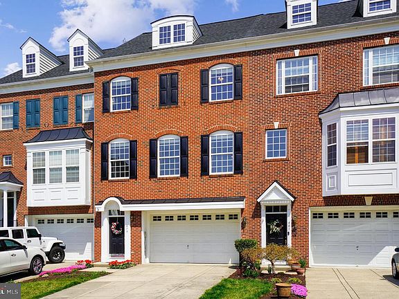 2nd image of 479 Penwood Dr