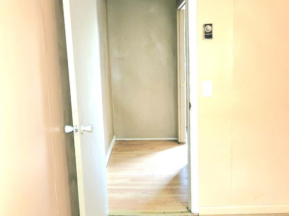 raleigh-north-carolina-442515601 picture