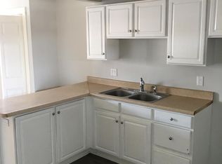 739 N Perry St APT 14, Davenport, IA 52803