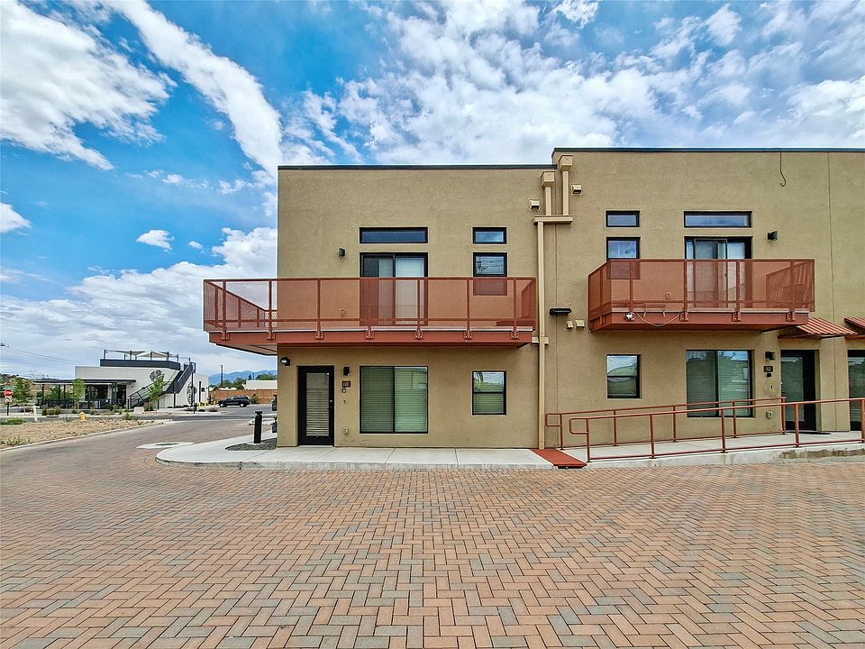 1st image of 1108 Paseo Corazon #10