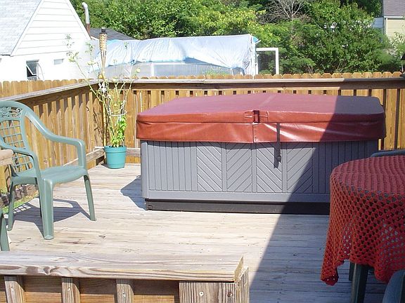 Back Deck with Hot Tub