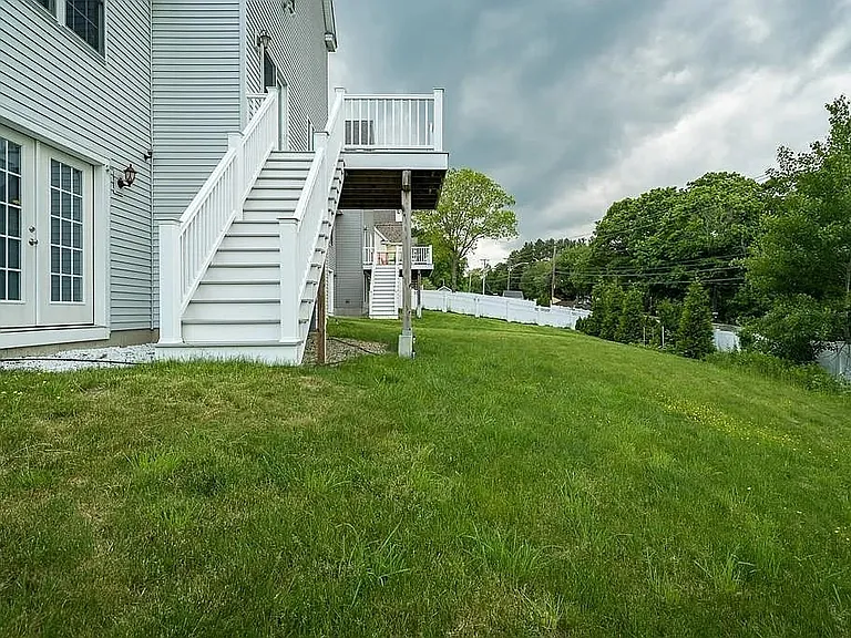 32 Empire Dr — Photo 26