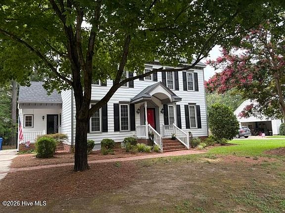 2nd image of 2207 Foxcroft Road NW