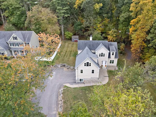 52 Nixon Rd, Framingham, MA 01701