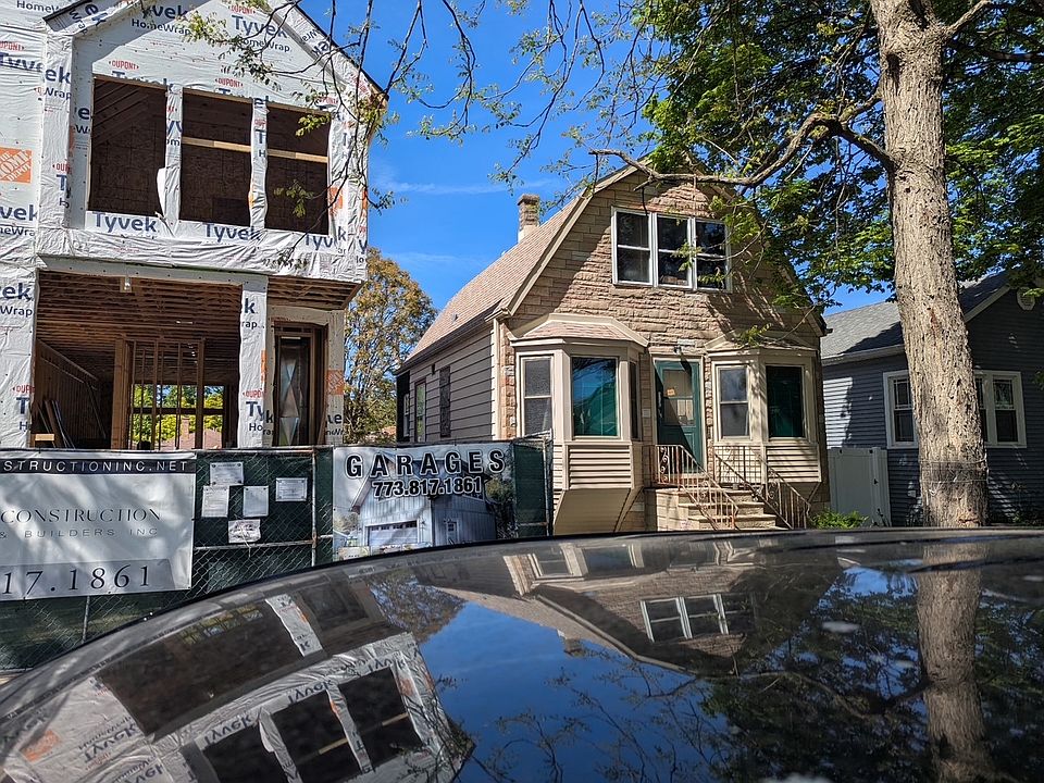 2nd image of 5018 W Winnemac Ave