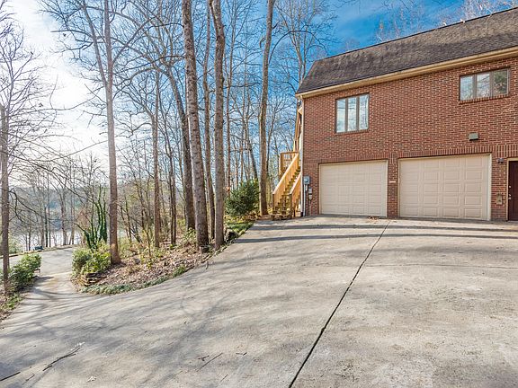 5th image of 11418 Berry Hill Dr
