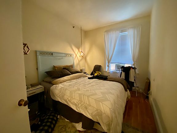 5th image of 913 Boylston St #5
