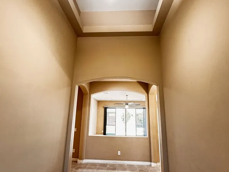 268 E Powell Way — Photo 22