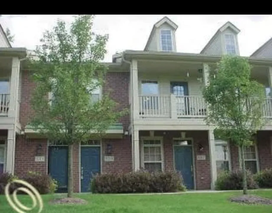 539 Riviera Ct