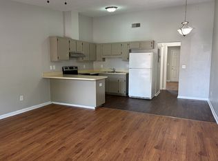 214 White Dr APT F-1, Tallahassee, FL 32304