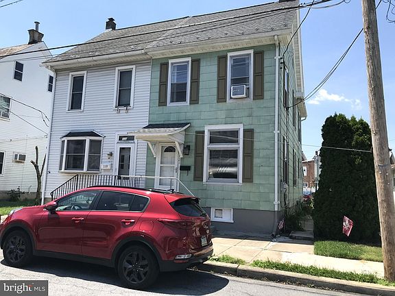 2nd image of 121 N Walnut St