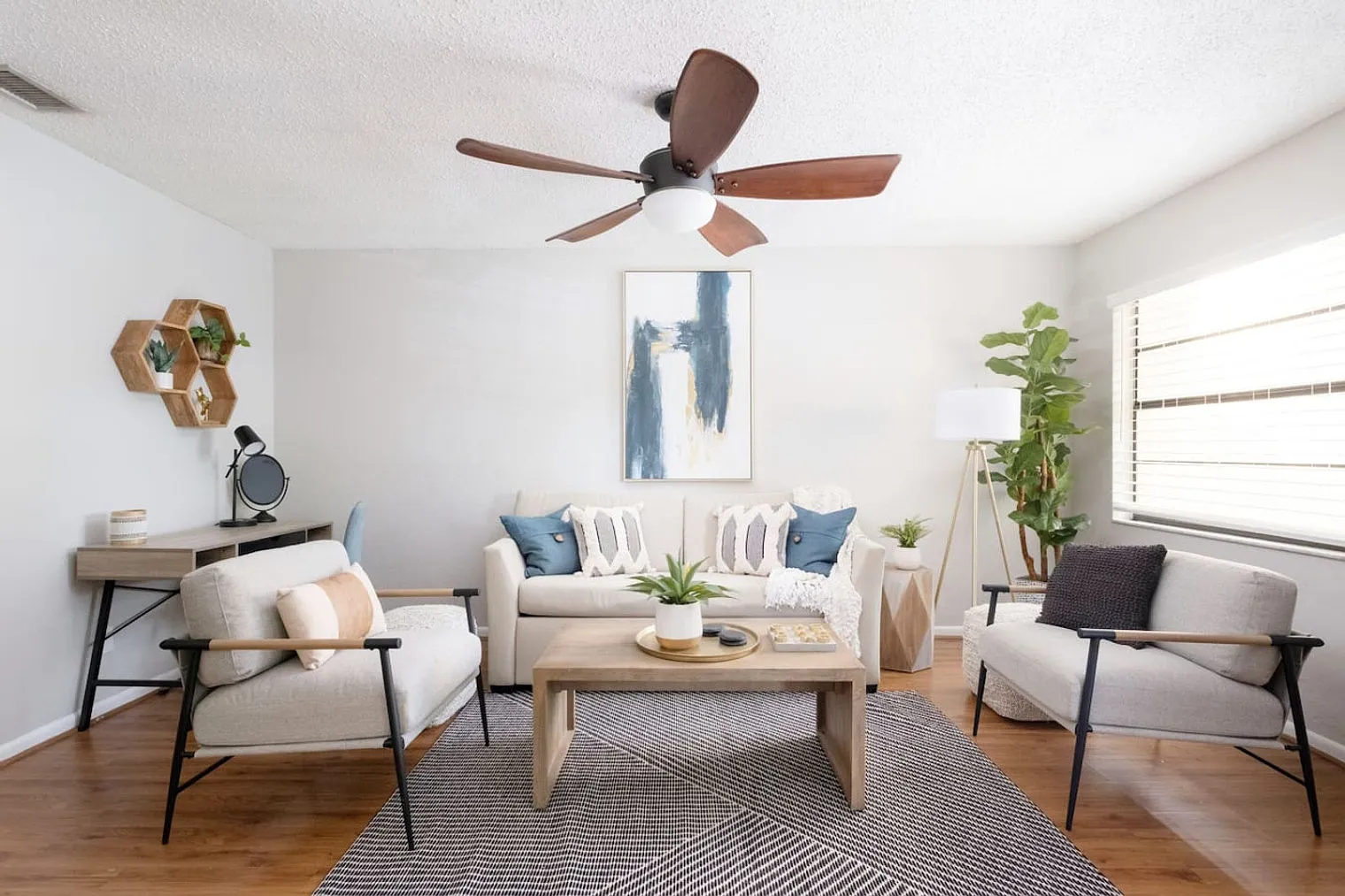 2 bed, 2.0 bath, 925 sqft, $3,246 — Photo 1
