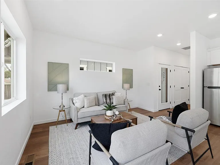 5399 N Lincoln Ct — Photo 4