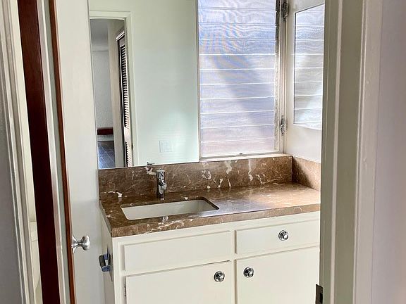 5th image of 1932 Overland Ave APT 304