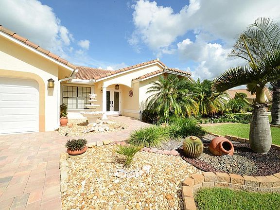 Home For Sale In Boca Greens