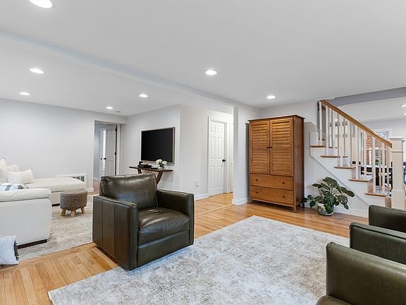 4th image of 46 Bridge St