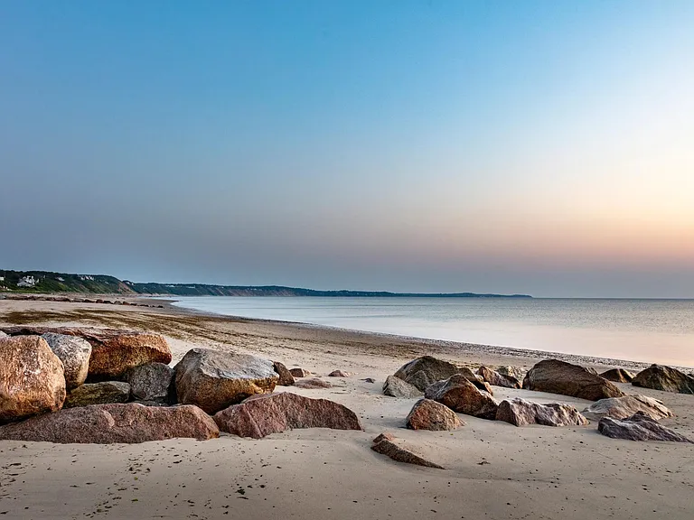 Endless shoreline, soft sand, and stunning views_Cape Cod's coastal charm is just a short drive away from your doorstep at Modera South Shore.