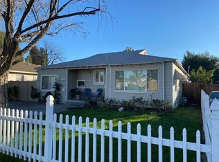 7526 Gloria Ave, Van Nuys, CA 91406