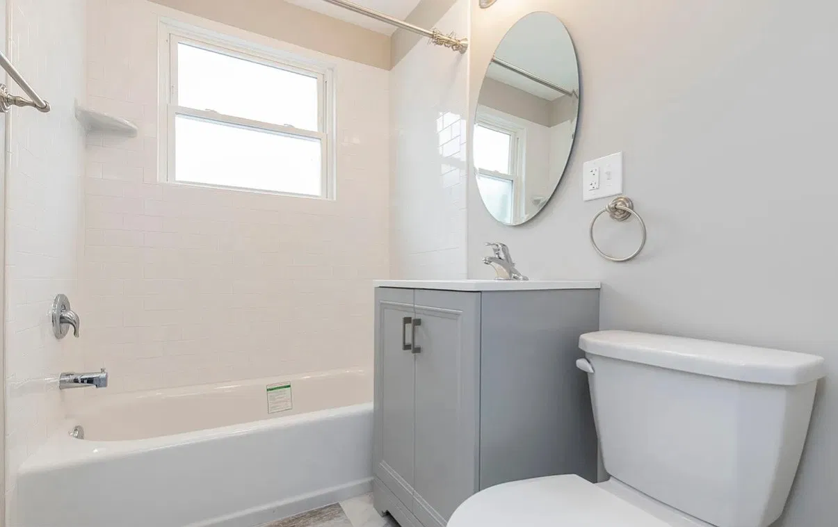 2 bed, $1,599 — Photo 2