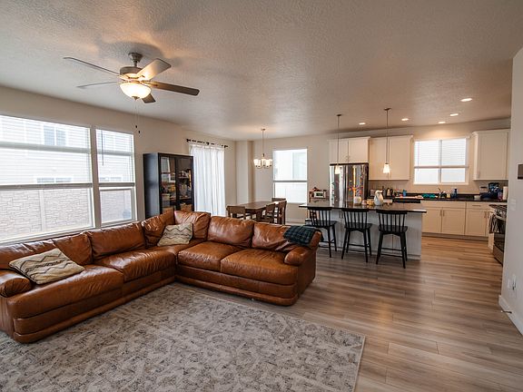 4th image of 4172 E Tivon Ln