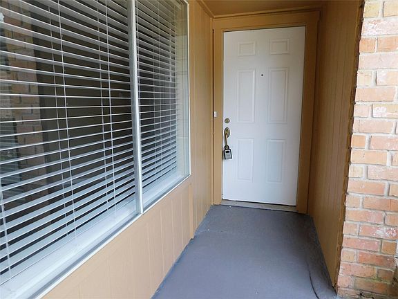 5th image of 1115 Harpings Way