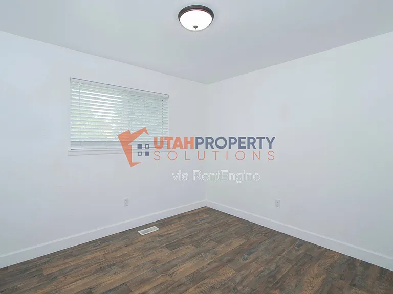 1865 N 760 W — Photo 17