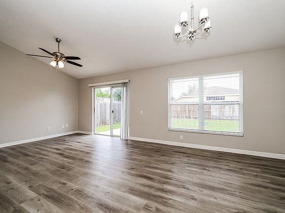 5th image of 12219 Dawn Vista Dr