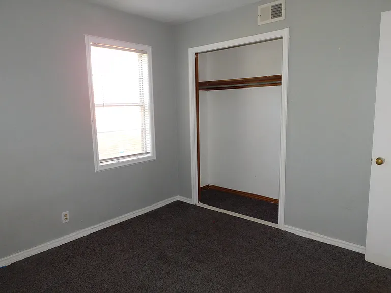 NW 81st St — Photo 10