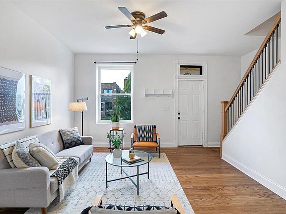 3rd image of 3222 Michigan Ave