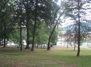 Angeline Dr, Johnson City, TN 37615