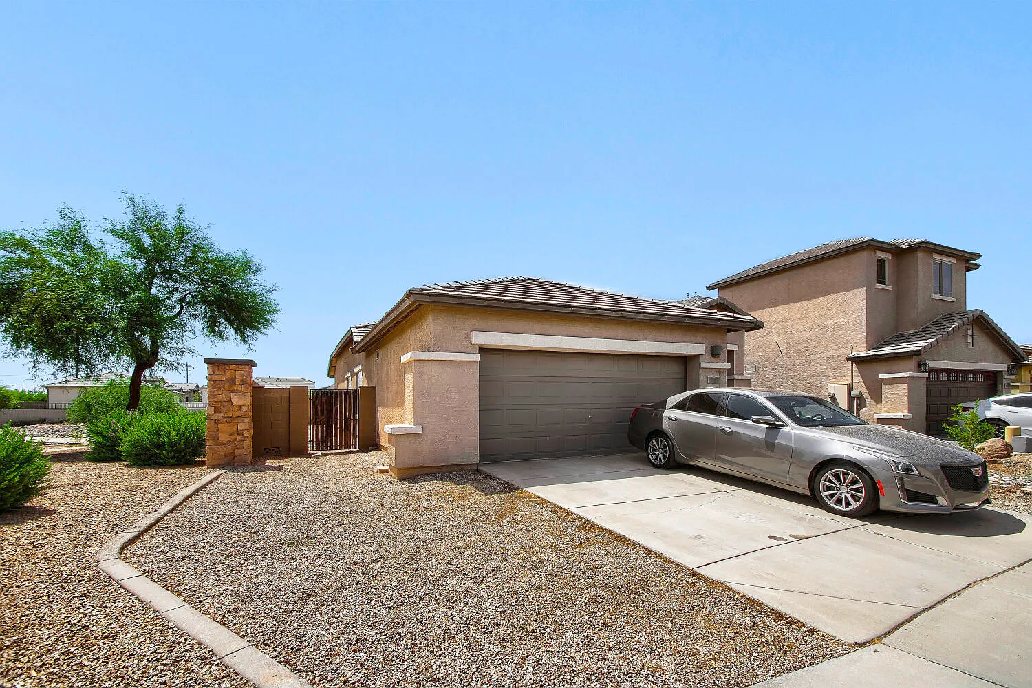 3 bed, 1430 sqft, $1,915 — Photo 3