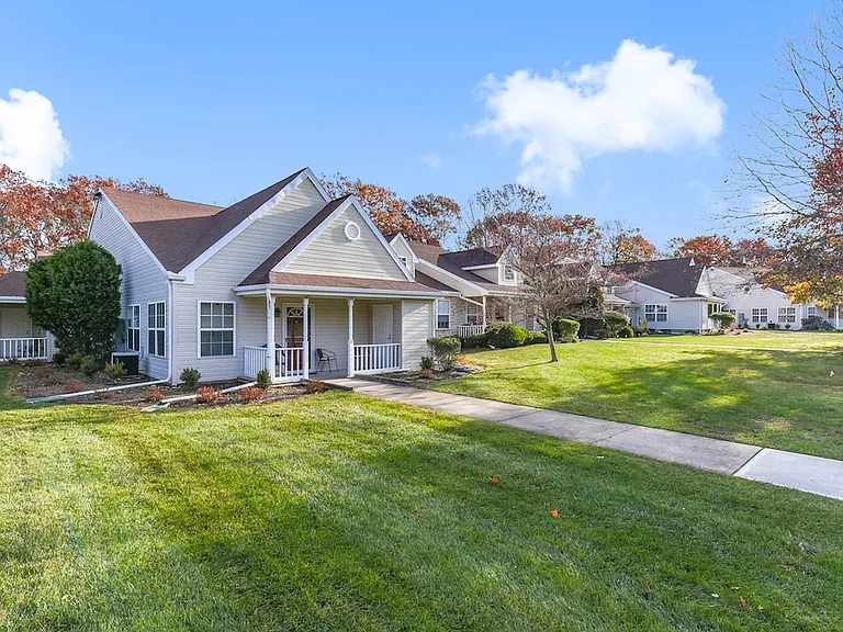 Eagle View Court 55+ Community — Photo 17