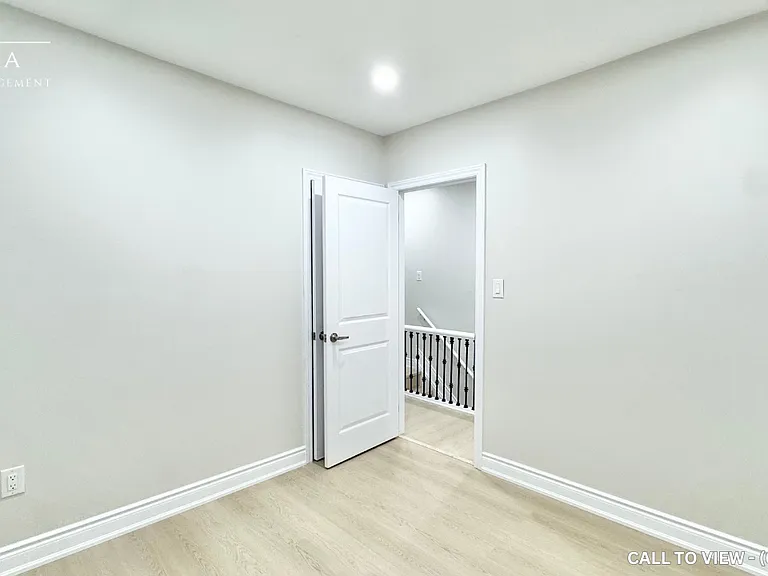 72 Burlington St E — Photo 9