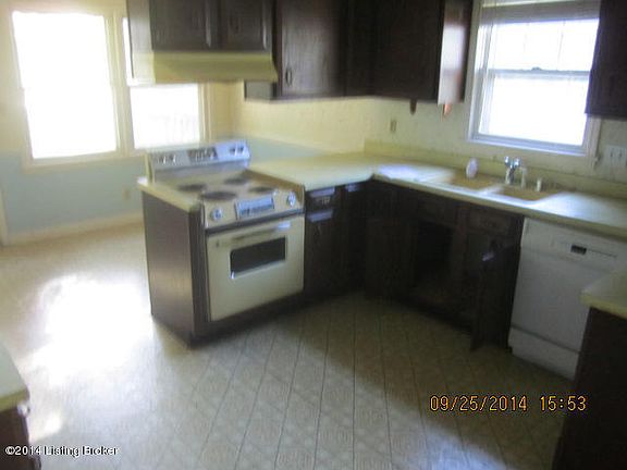 3rd image of 2525 Windsor Forest Dr