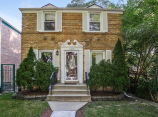 1819 Laurel Ave, Evanston, IL 60201