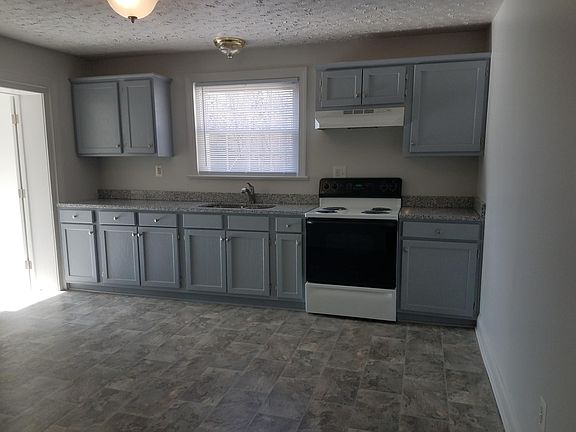 4th image of 12096 Roye Ln