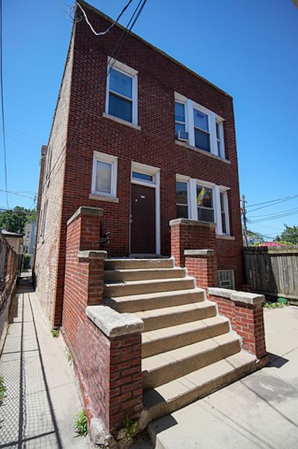 1st image of 1016 N Ridgeway Ave APT 1R