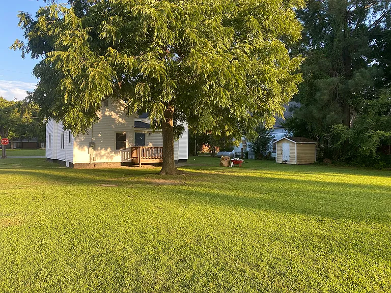 309 N Webb St — Photo 32