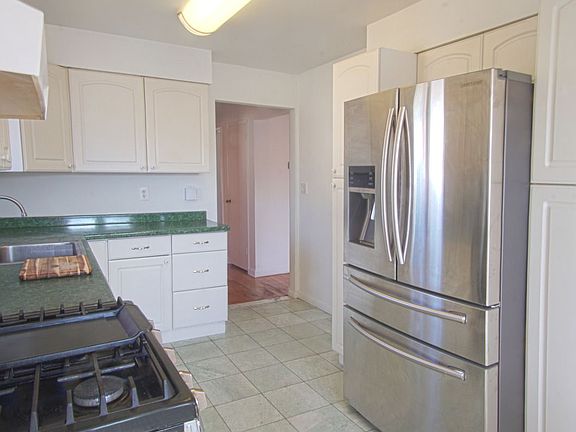 3rd image of 71-07 Ditmars Blvd #2