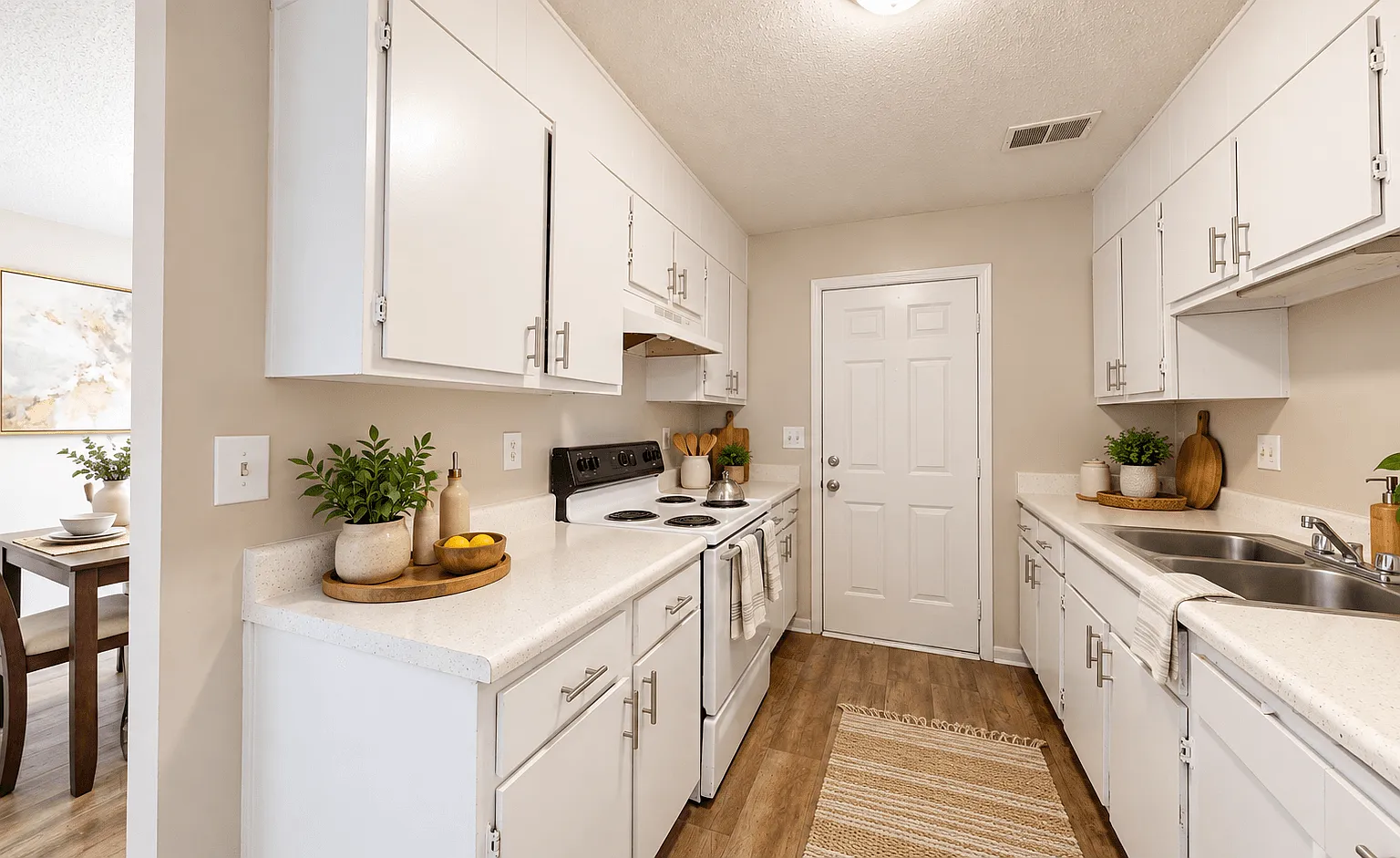 Madison Park Apartments & Townhomes — Photo 3