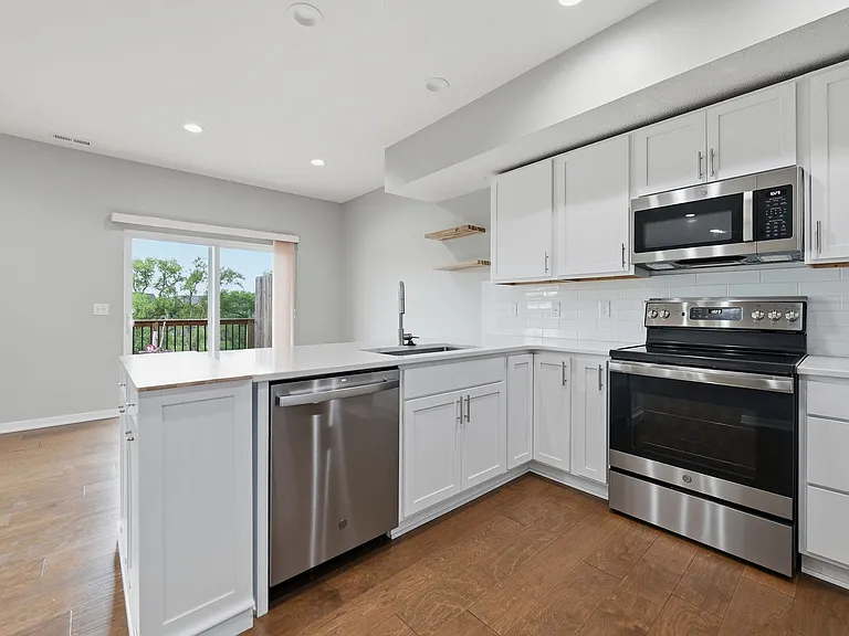 959 Titan Dr — Photo 11