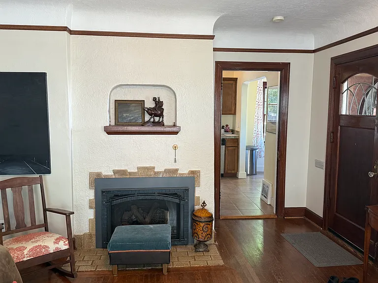 4904 NE 34th Ave — Photo 3
