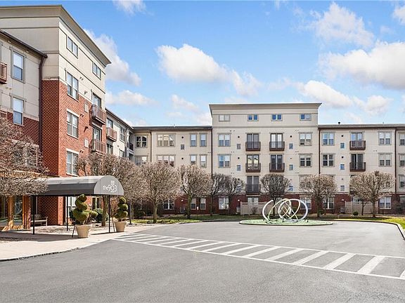 3rd image of 1000 Providence Pl APT 303