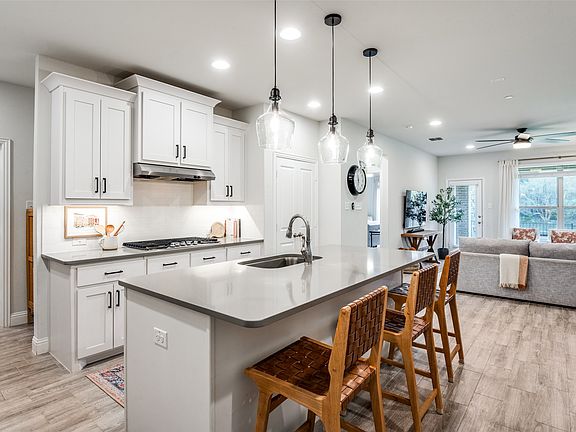 2nd image of 2832 Cedar Elm Dr