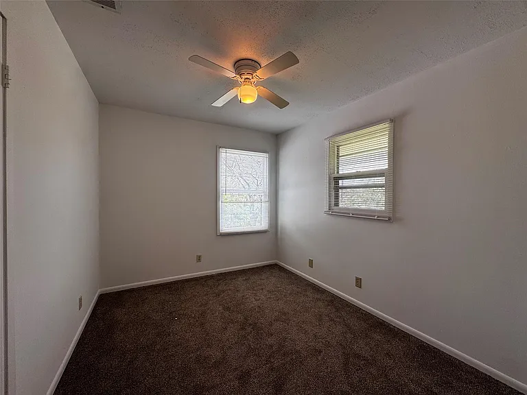 7702 Pitter Pat Ln — Photo 19