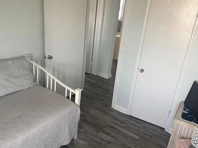 1510R Bay Blvd #2 — Photo 13