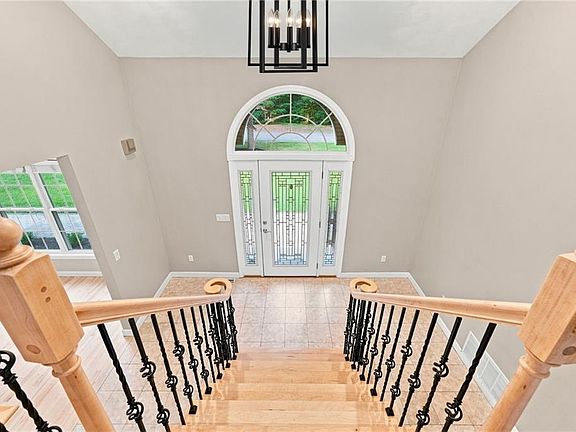 4th image of 57 Club House Rd