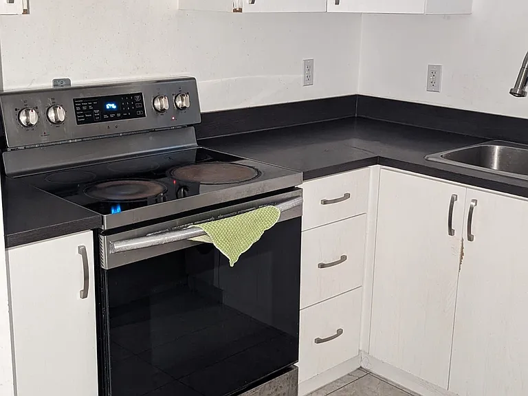 24 Spencer Dr #BASEMENT — Photo 2