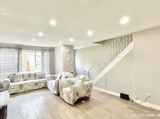 82 Corby Cres #82A, Brampton, ON L6Y 1H1